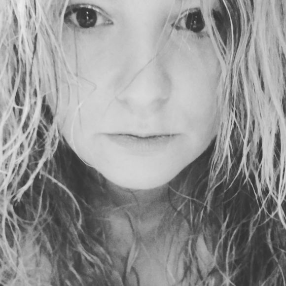 Meet your Posher, Tami - Picture 1 of 1